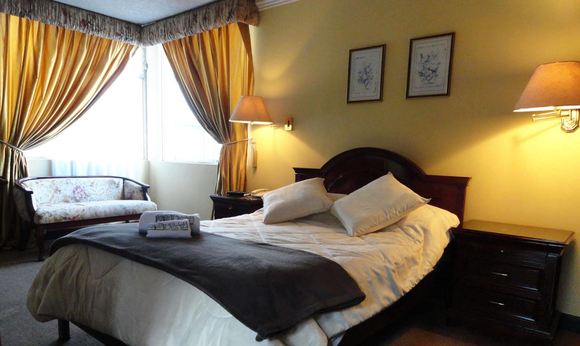 Hotel Suites Gonzalez Suarez Quito Ngoại thất bức ảnh